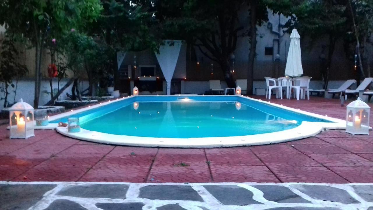Готель Sun Helios Garden Ліменас Екстер'єр фото